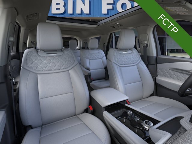 2026 Ford Explorer Platinum - Photo 10