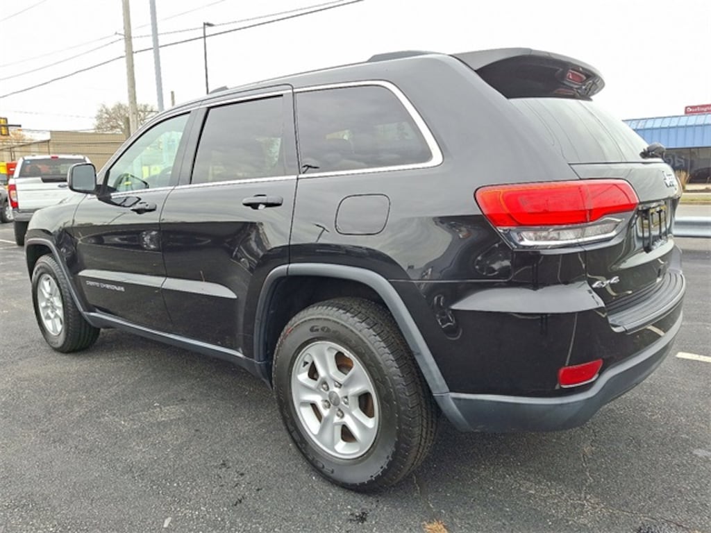Used 2015 Jeep Grand Cherokee Laredo SUV
