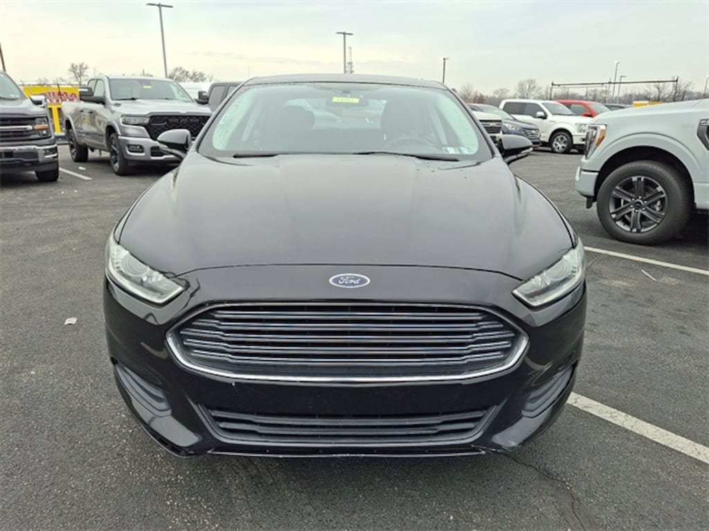 Used 2013 Ford Fusion SE Sedan