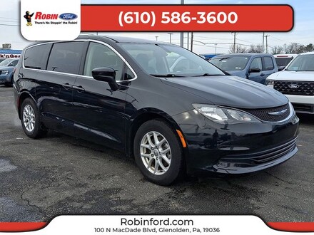 2017 Chrysler Pacifica LX Minivan/Van