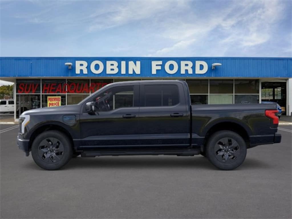 New 2025 Ford F-150 Lightning Lariat Truck