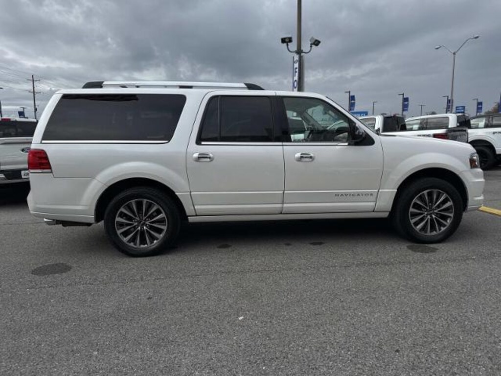 Used 2017 Lincoln Navigator L Select SUV