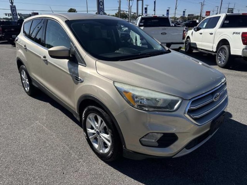 Used 2017 Ford Escape SE SUV
