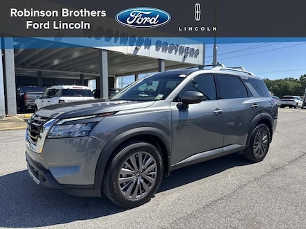 2023 Nissan Pathfinder SL SUV