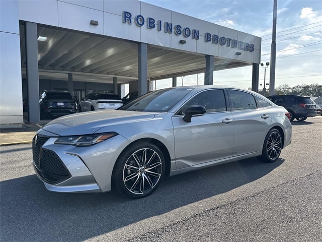 2019 Toyota Avalon Touring's photo