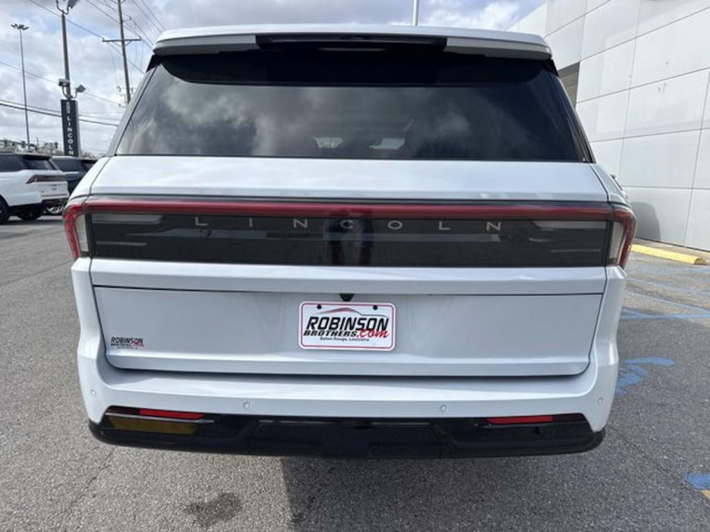 New 2026 Lincoln Navigator L Reserve SUV