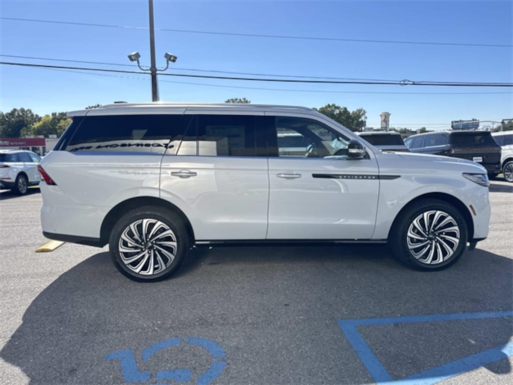 New 2025 Lincoln Navigator Black Label SUV