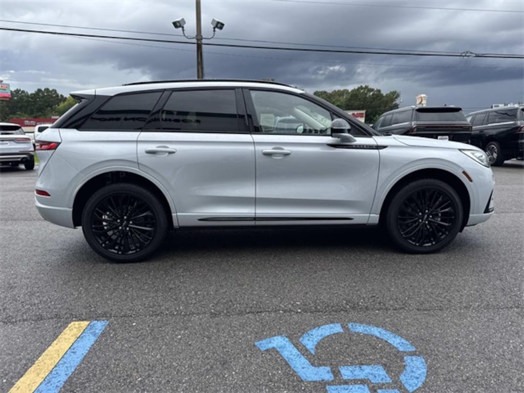 New 2025 Lincoln Corsair Reserve SUV