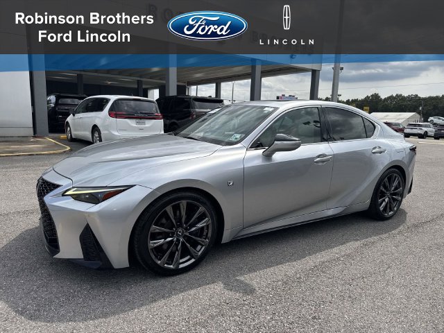 2022 Lexus IS