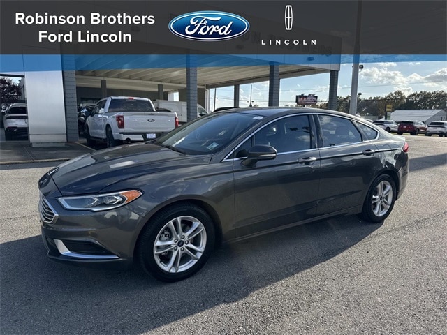 2018 Ford Fusion SE's photo