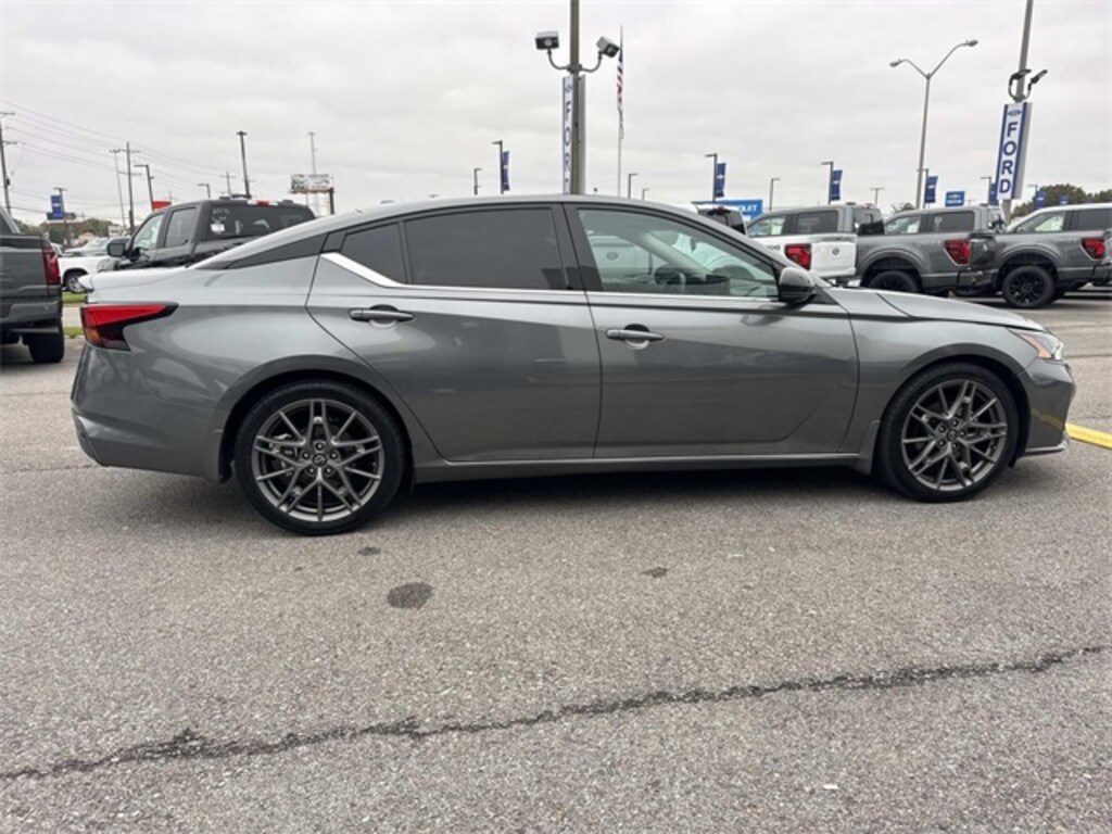 Certified 2023 Nissan Altima 2.0 SR Sedan