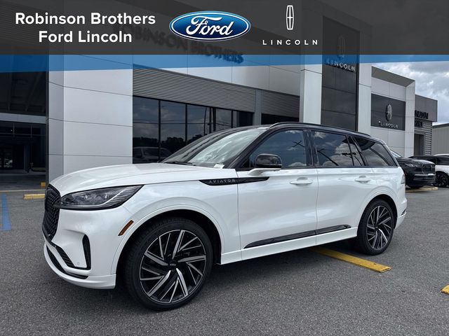 2026 Lincoln Aviator Black Label AWD's photo