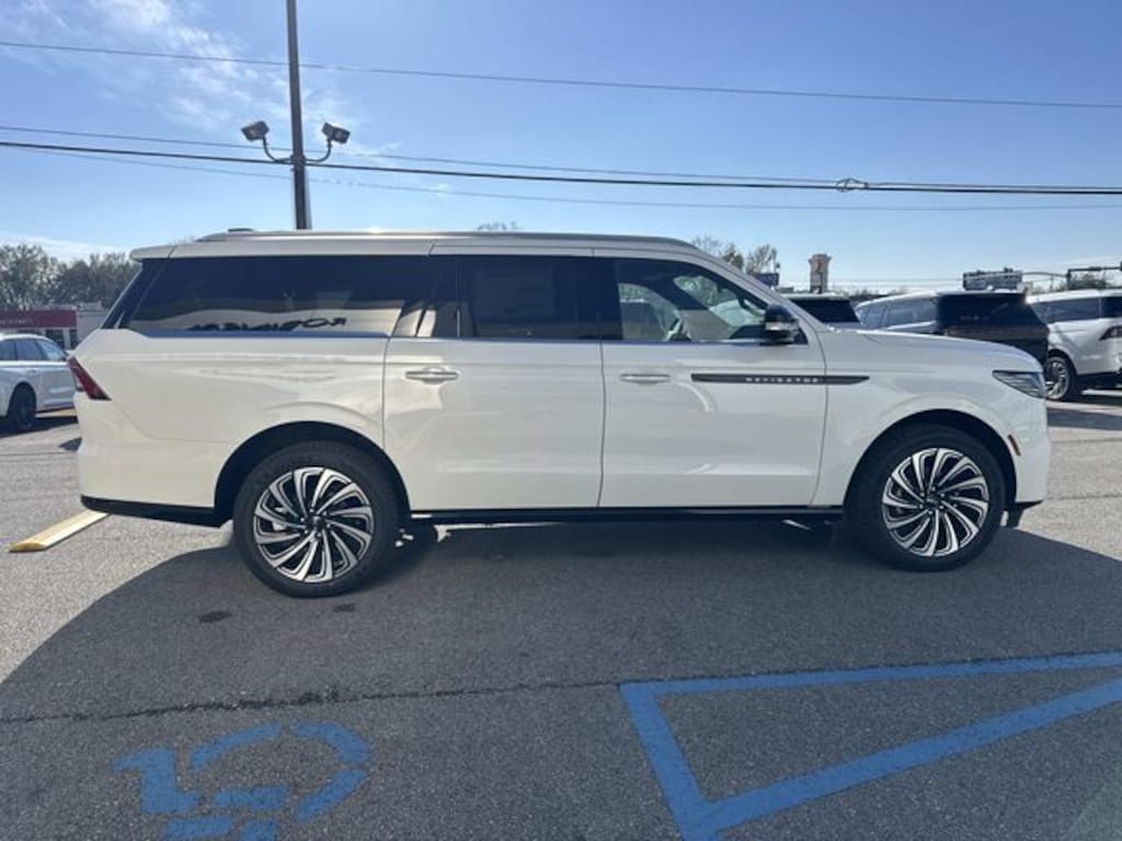 New 2025 Lincoln Navigator L Black Label SUV