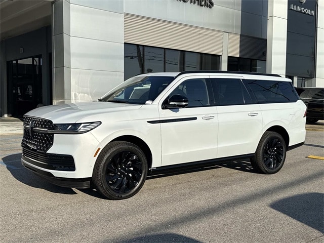 2025 Lincoln Navigator Reserve L's photo