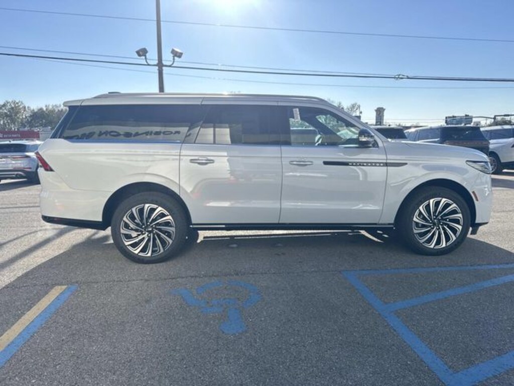 New 2025 Lincoln Navigator L Black Label SUV