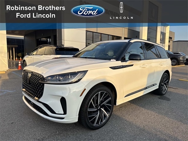 2026 Lincoln Aviator Black Label's photo