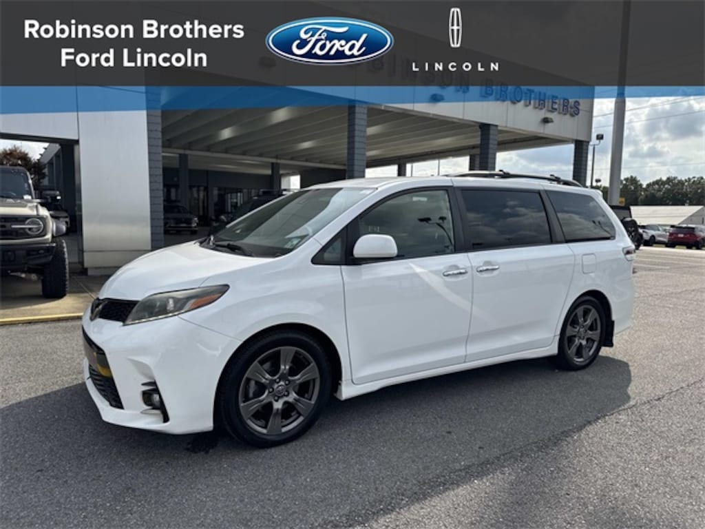 Used 2019 Toyota Sienna SE Minivan/Van