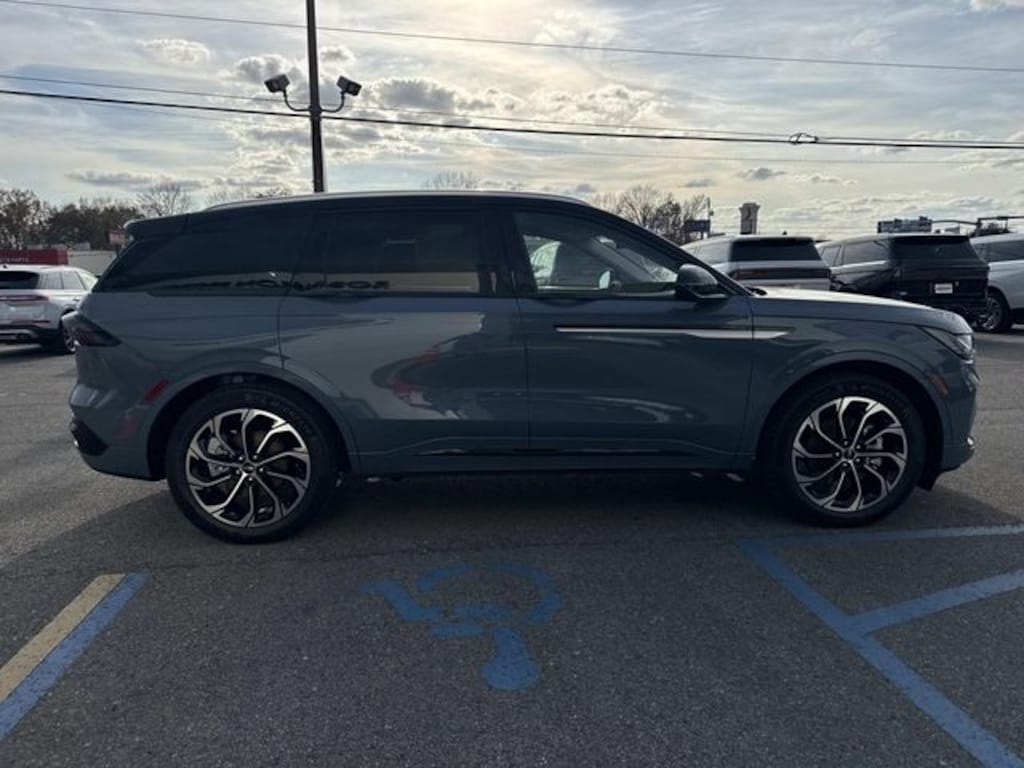 New 2026 Lincoln Nautilus Reserve SUV