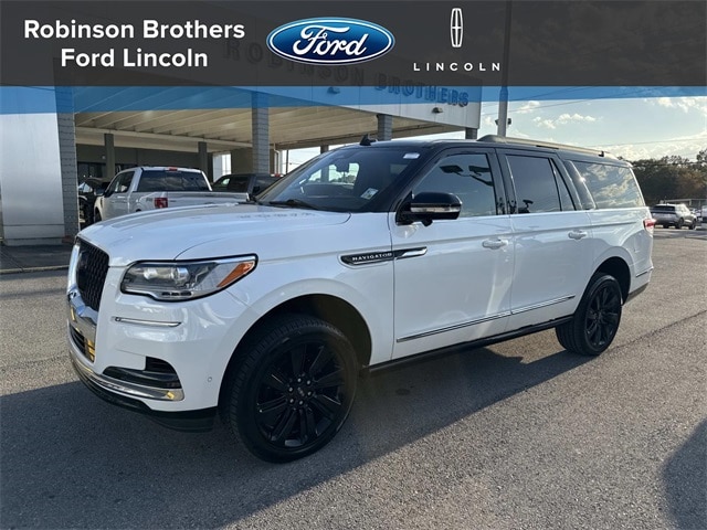 2023 Lincoln Navigator Black Label L's photo