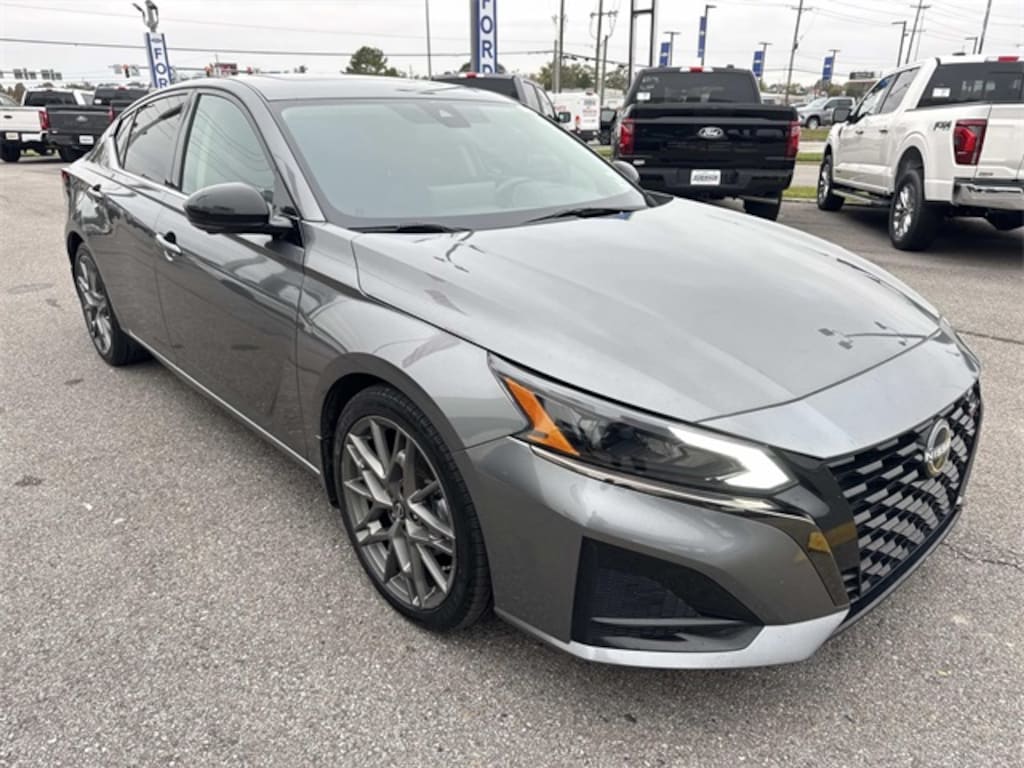 Certified 2023 Nissan Altima 2.0 SR Sedan