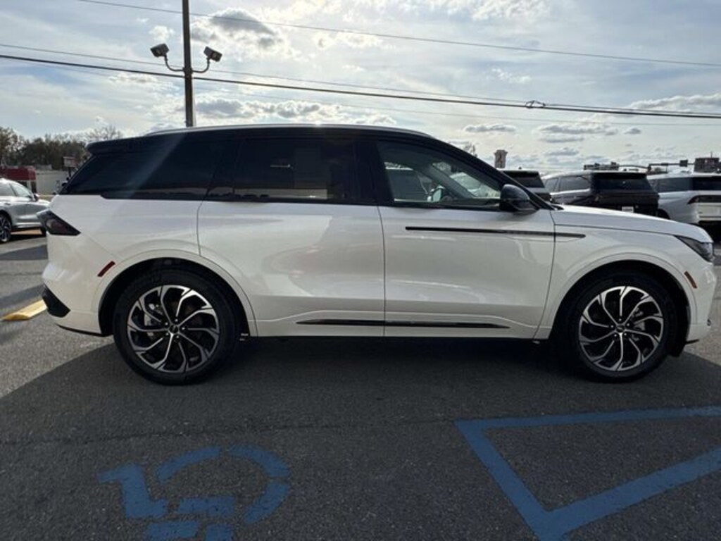 New 2026 Lincoln Nautilus Reserve SUV