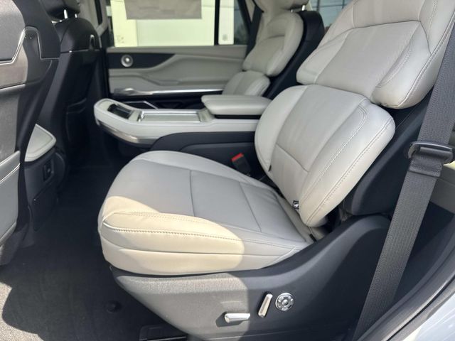 2026 Lincoln Navigator Reserve - Photo 16