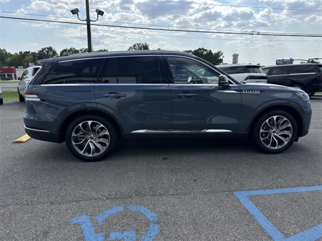 New 2025 Lincoln Aviator Reserve SUV