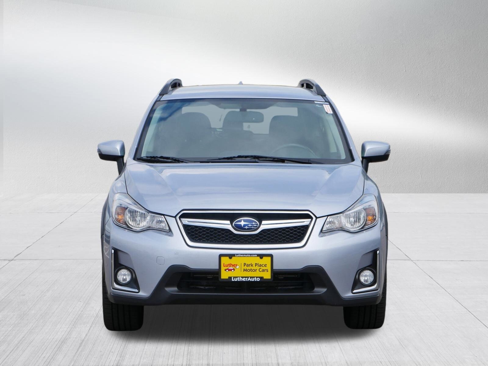 2016 Subaru Crosstrek 2.0i Limited photo 2