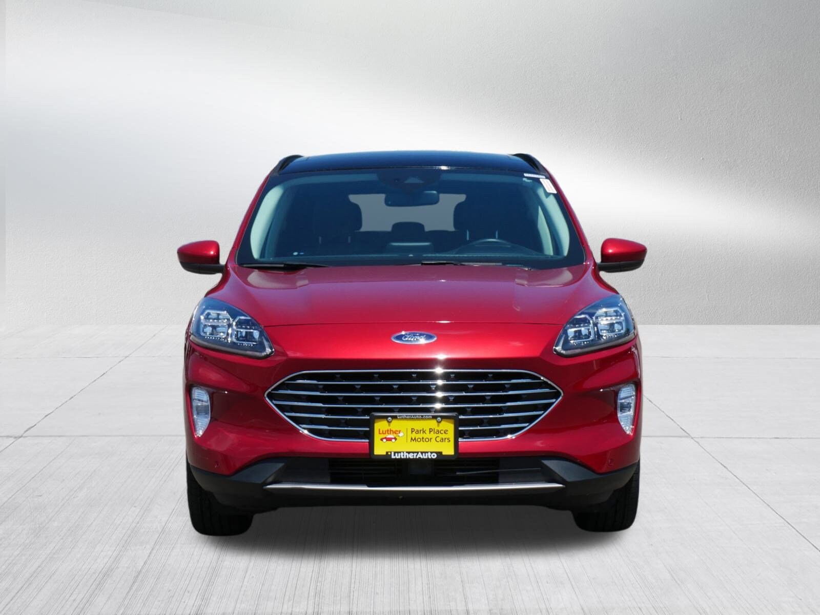 2021 Ford Escape Titanium photo 2