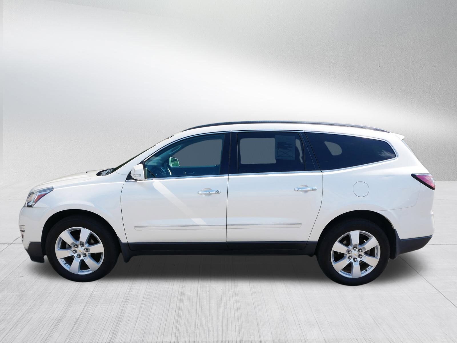 2014 Chevrolet Traverse LTZ photo 4