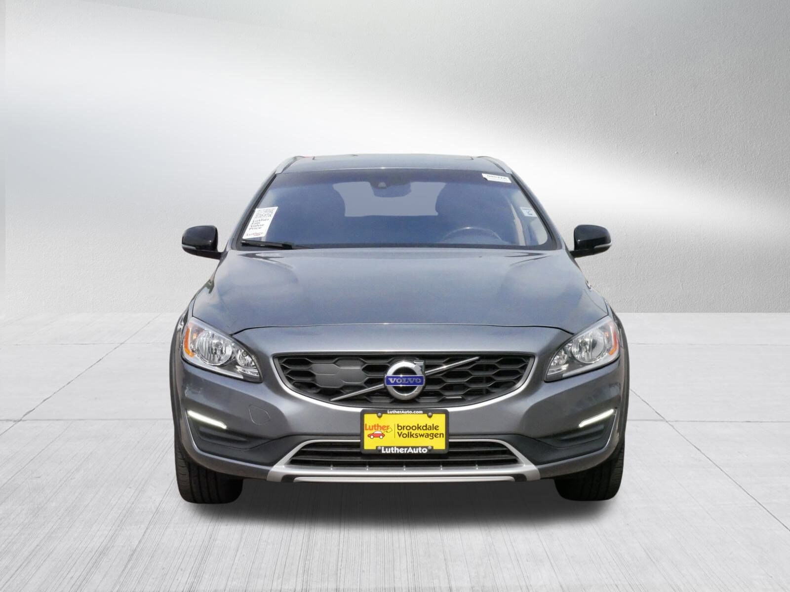 2018 Volvo V60 Cross Country T5 photo 2