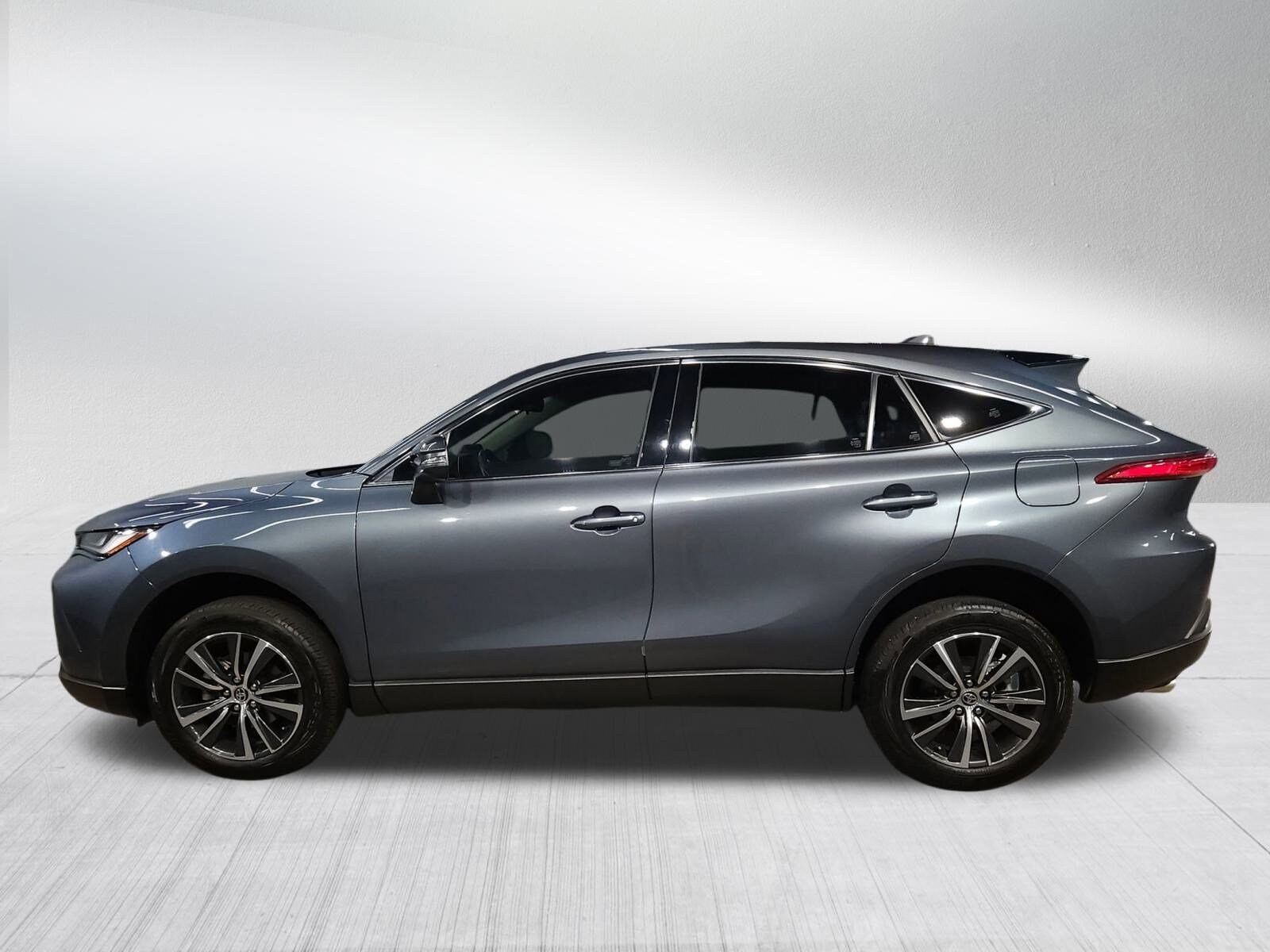 2023 Toyota Venza LE photo 4