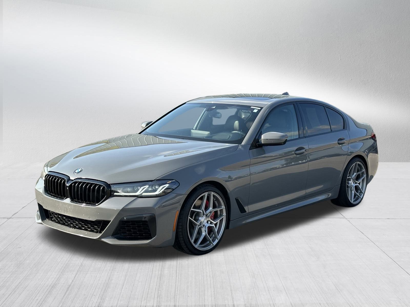 2021 Bmw M550i xDrive photo 3