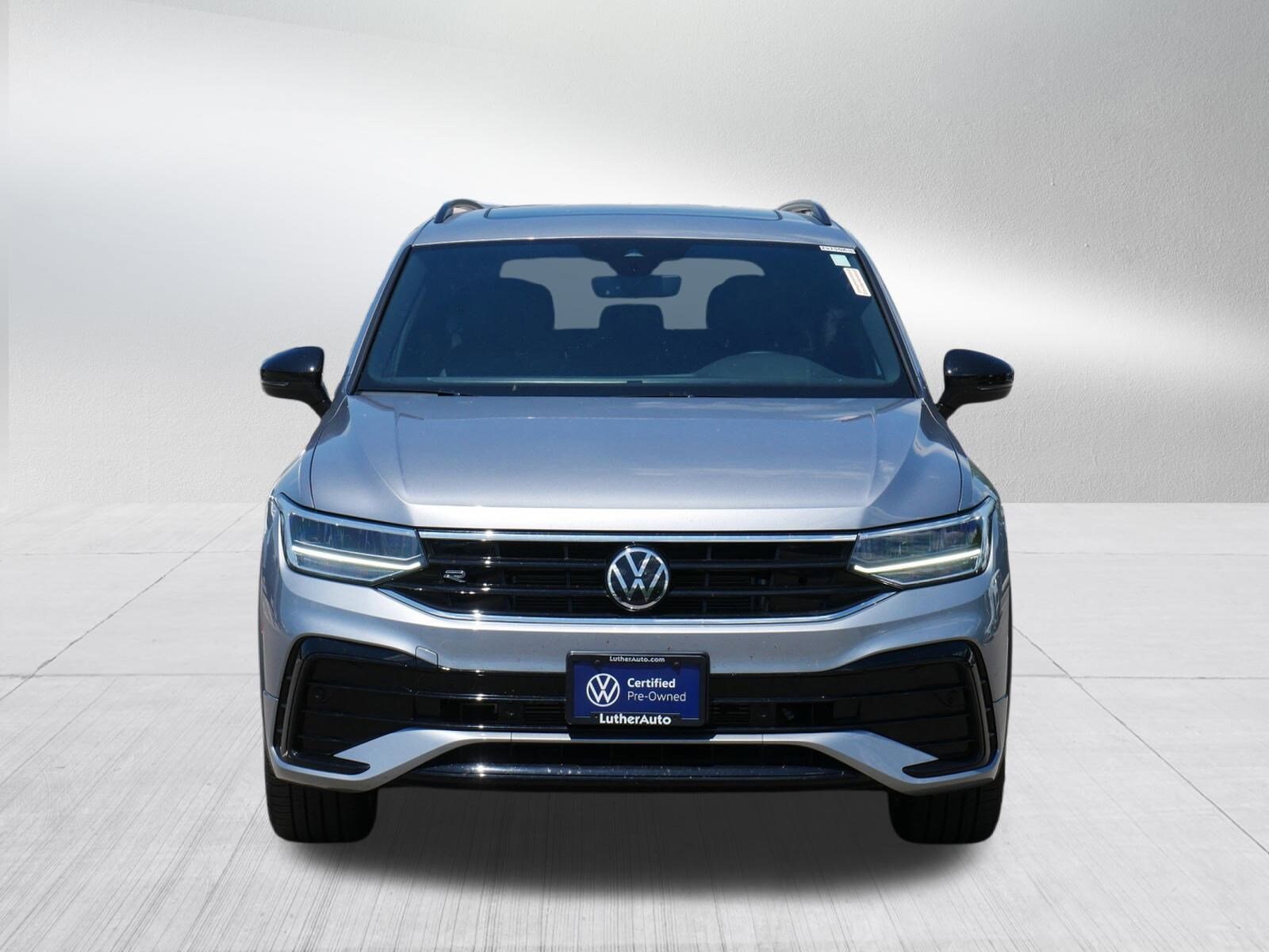 2024 Volkswagen Tiguan SE R-Line Black photo 2