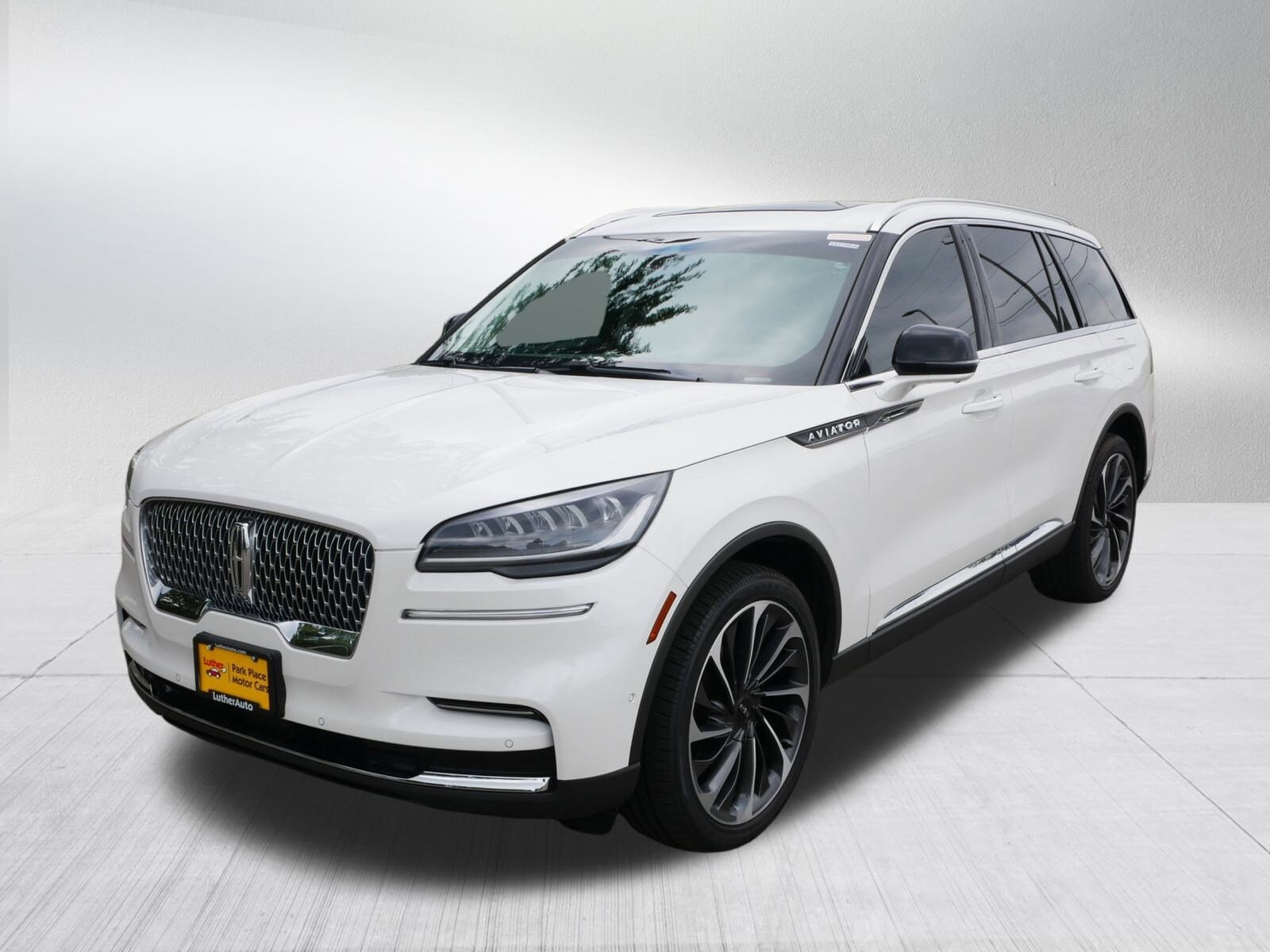 2022 Lincoln Aviator Reserve photo 3