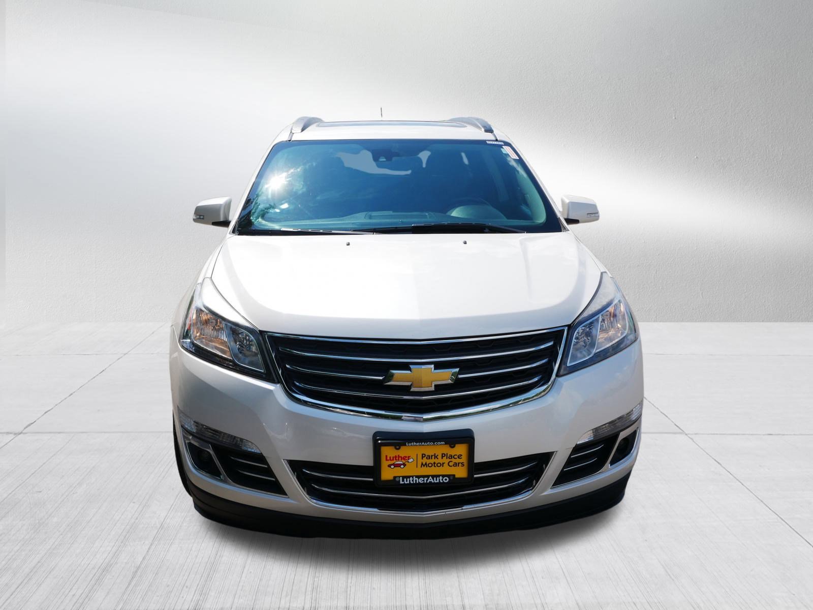 2014 Chevrolet Traverse LTZ photo 2