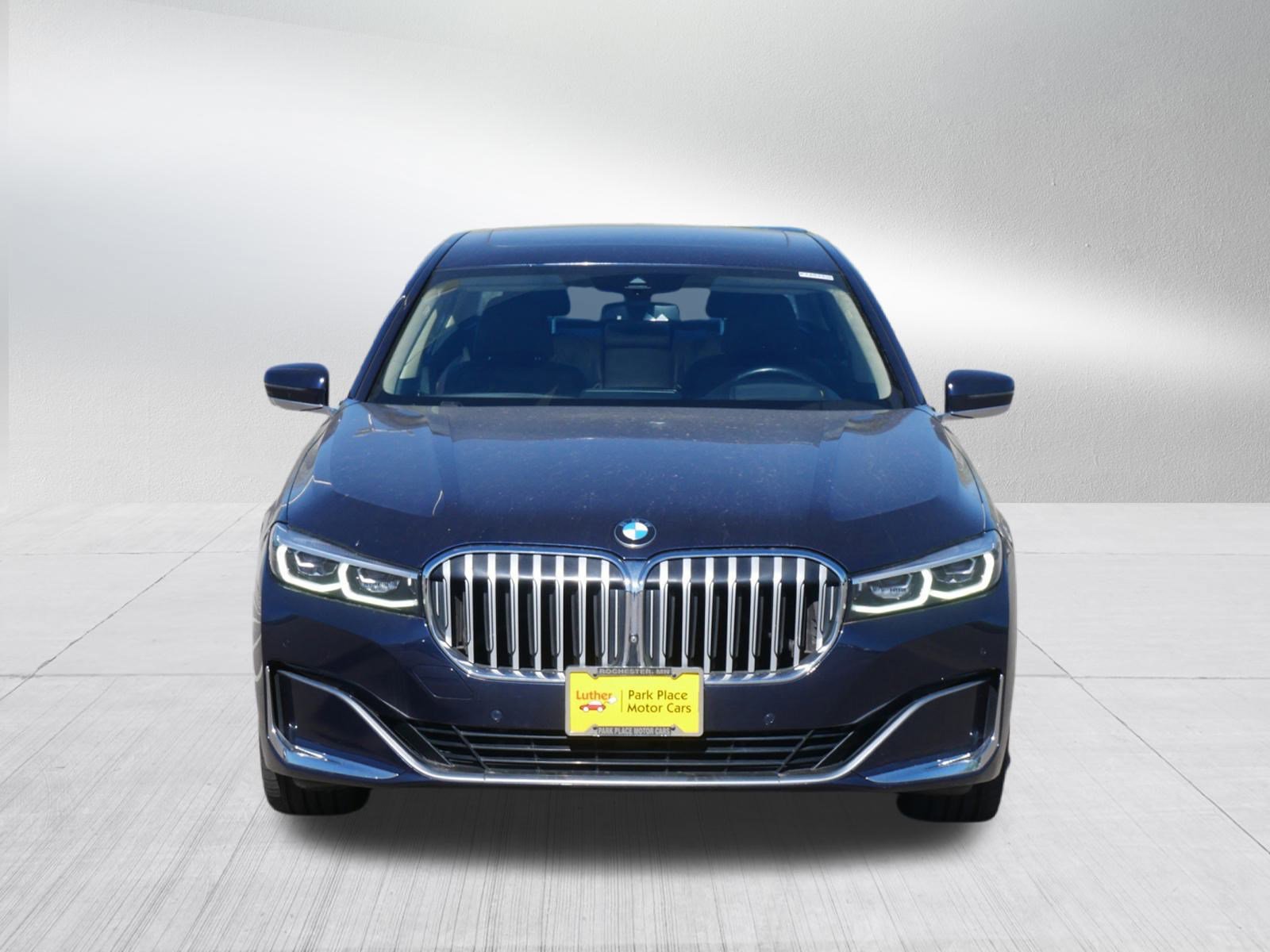 2020 Bmw 740i xDrive photo 2