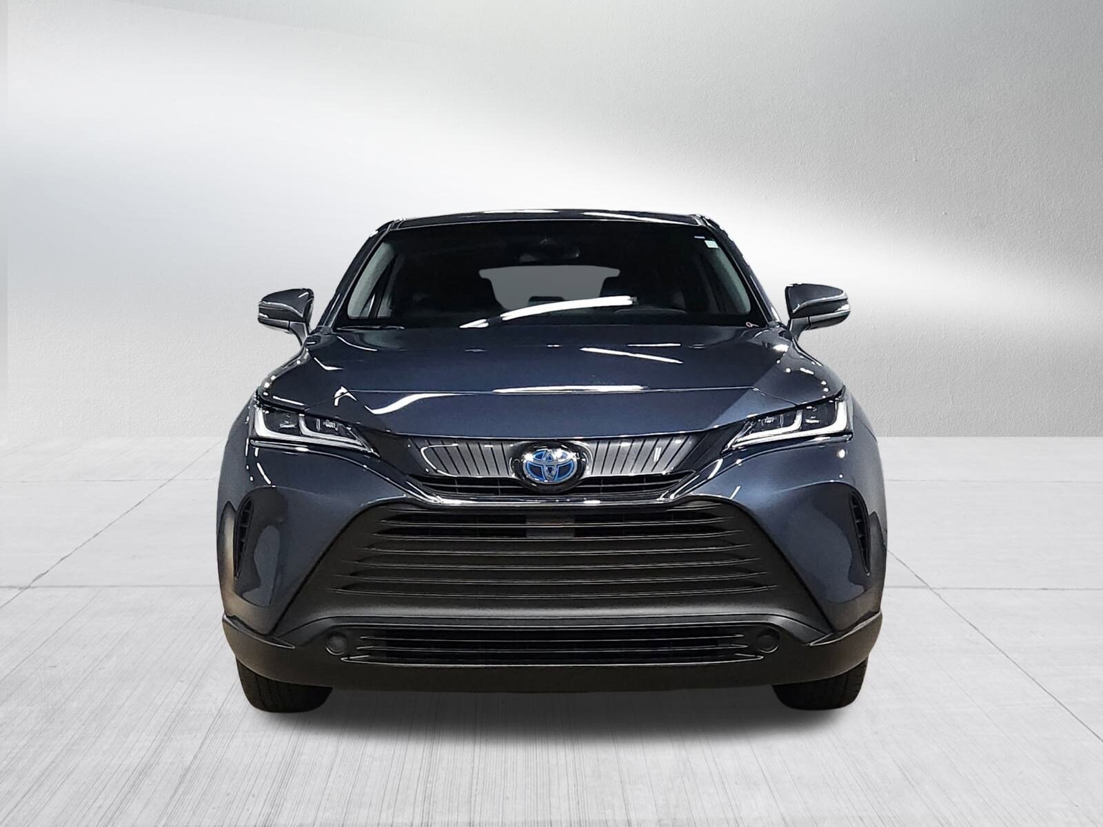 2023 Toyota Venza LE photo 2