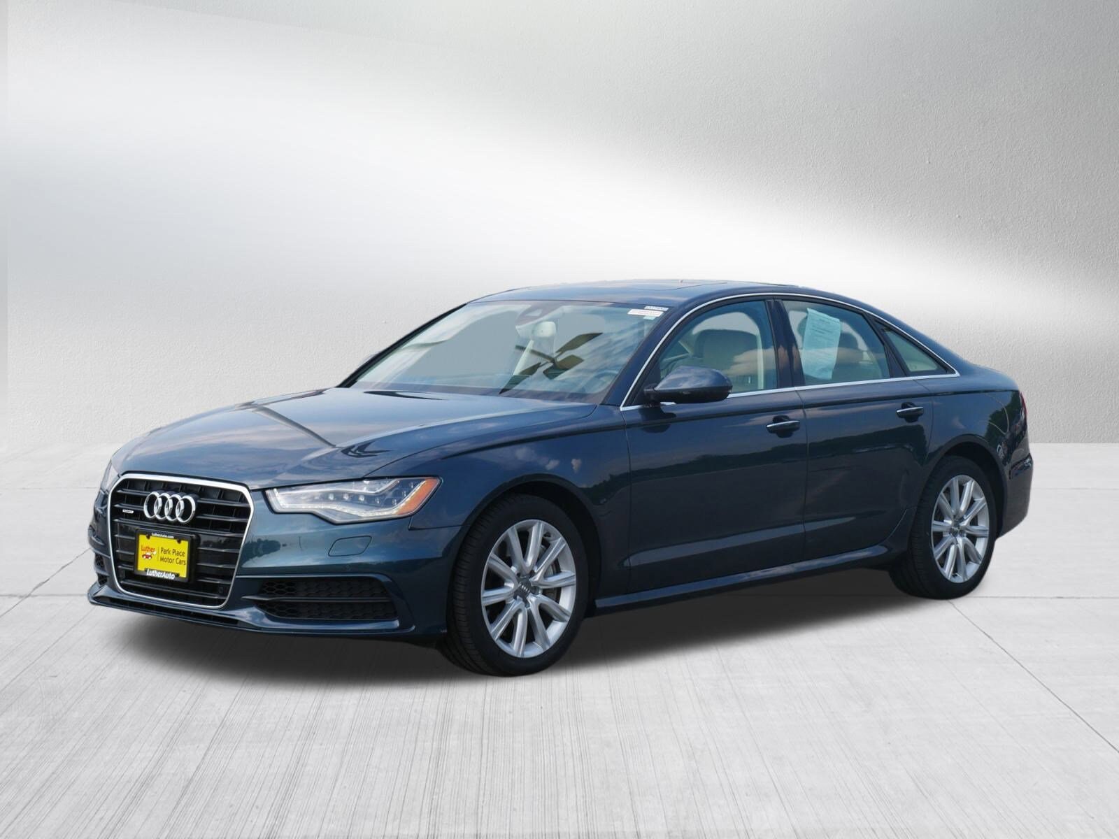 2015 Audi A6 3.0T Prestige photo 3