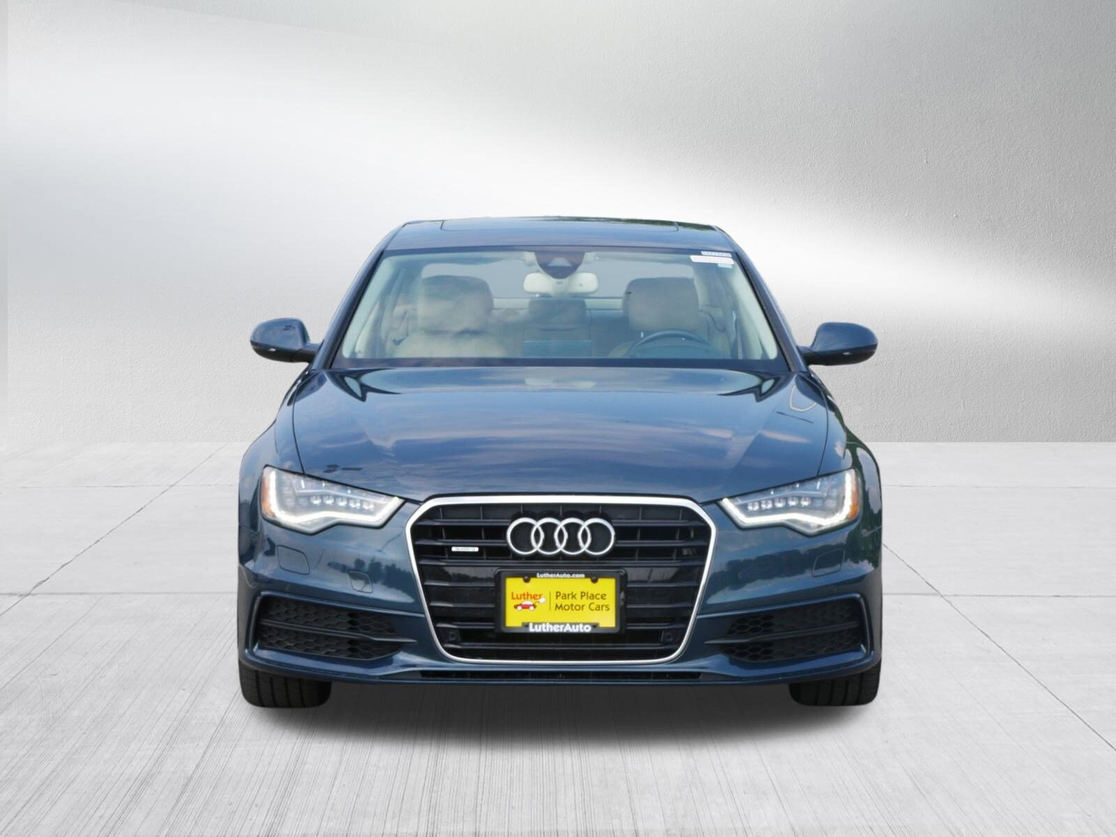 2015 Audi A6 3.0T Prestige photo 2