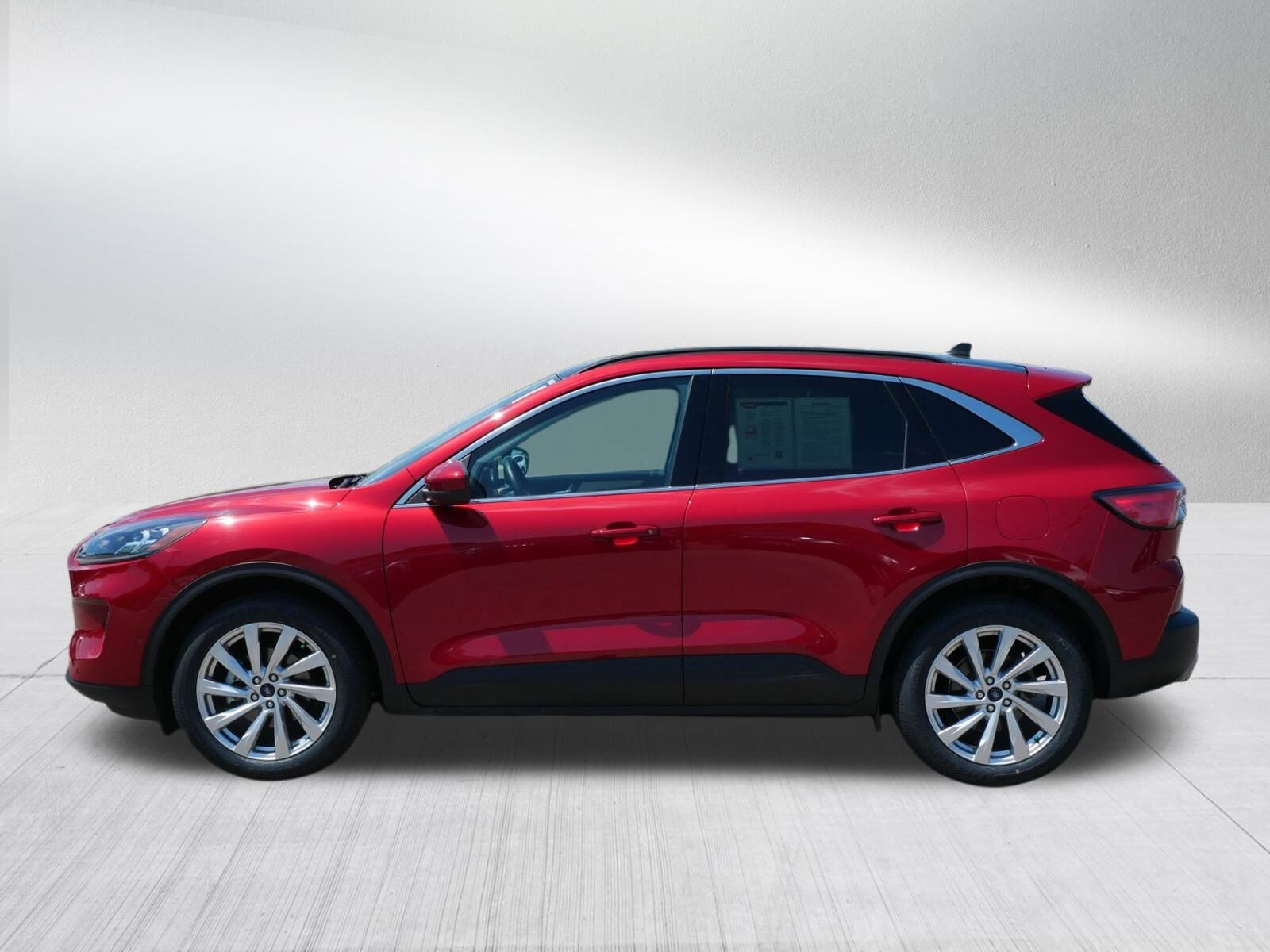 2021 Ford Escape Titanium photo 4