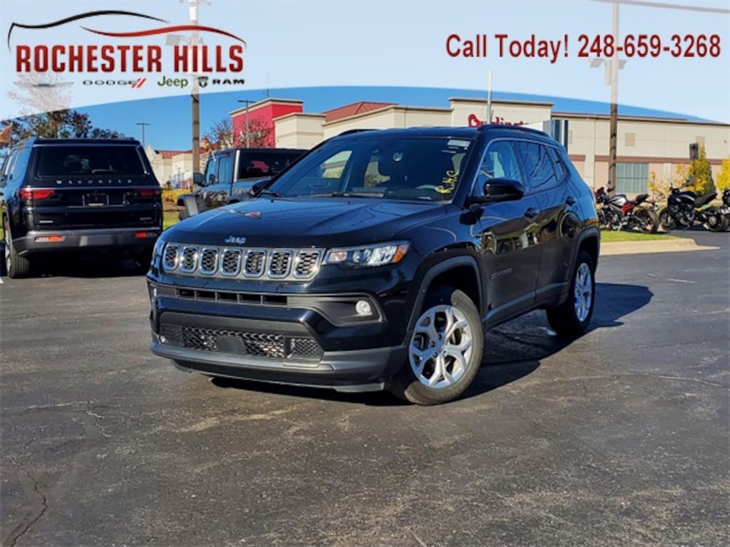 Used 2024 Jeep Compass Latitude SUV