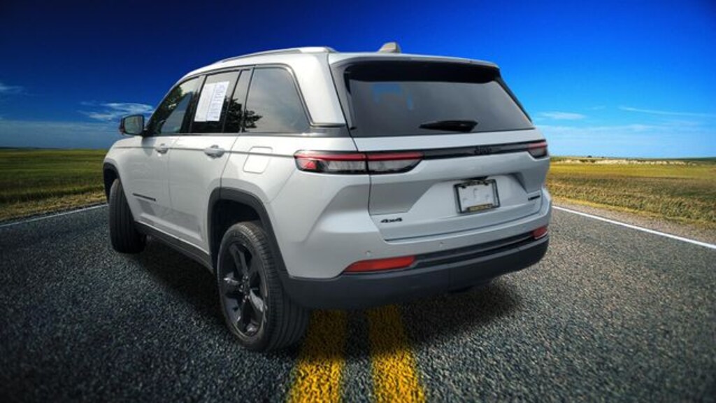 Used 2024 Jeep Grand Cherokee Limited SUV