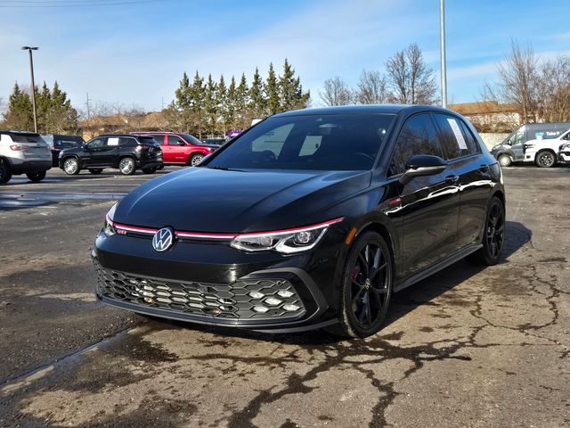 2024 Volkswagen Golf GTI SE's photo