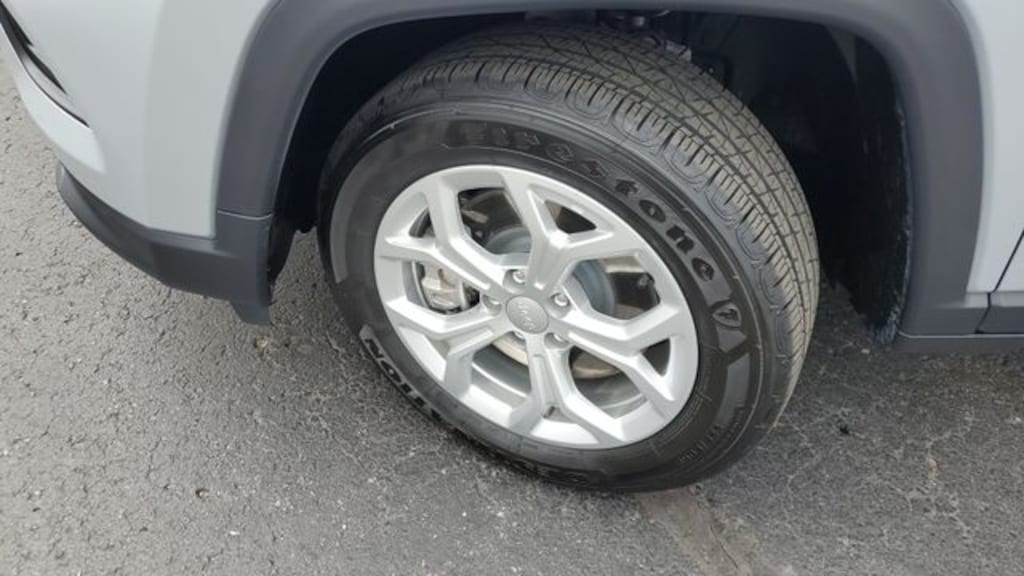 Used 2024 Jeep Compass Latitude SUV