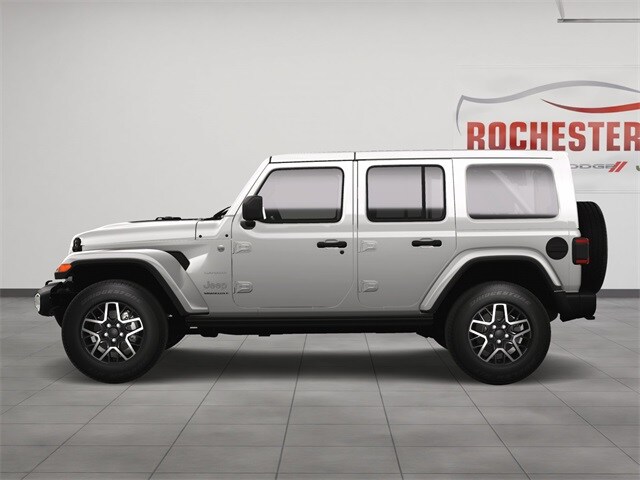 2024 Jeep Wrangler Sahara photo 3