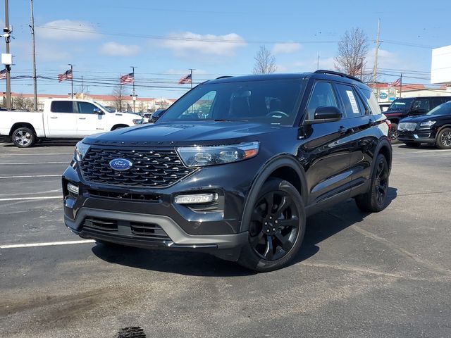 2023 Ford Explorer ST-LINE 4WD's photo