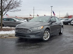 2020 Ford Fusion SE Sedan