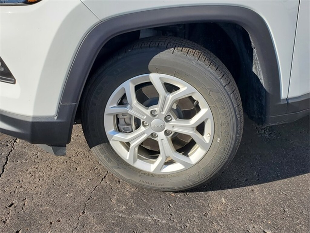 Used 2024 Jeep Compass Latitude SUV