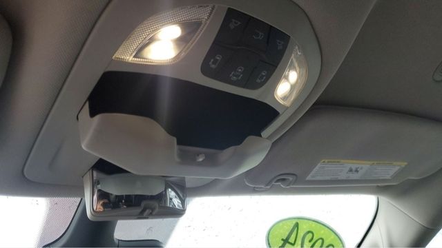 2024 Chrysler Pacifica Touring L - Photo 19